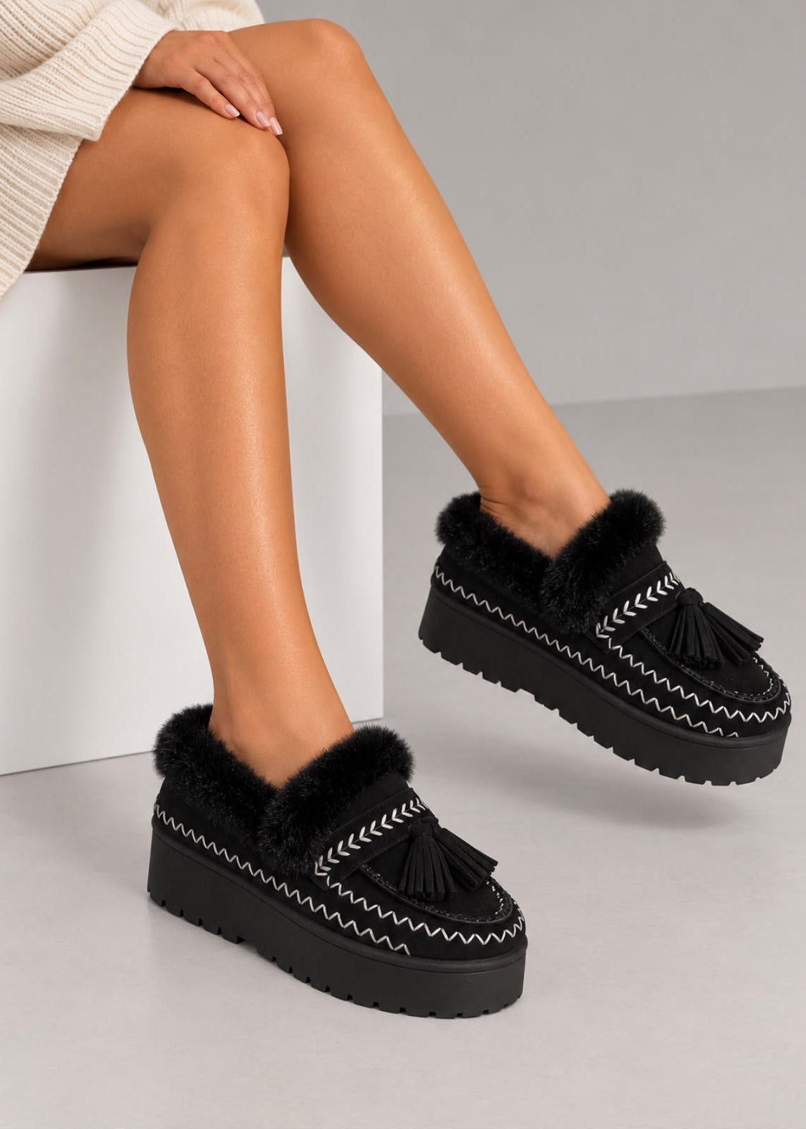 Gefütterte Cozy Plateau-Loafer mit Quasten
