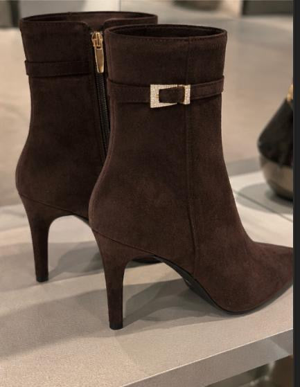 Braune Ankle-Boots in Veloursoptik