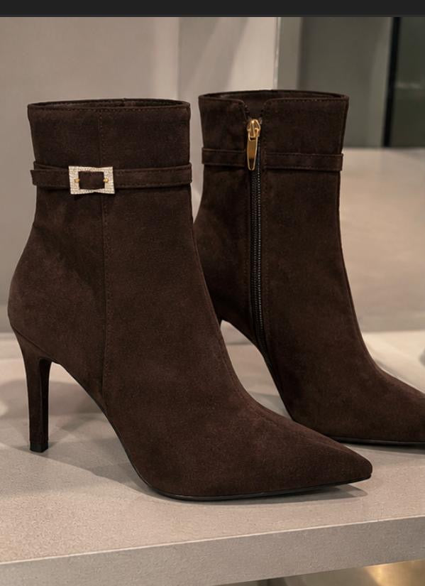 Braune Ankle-Boots in Veloursoptik